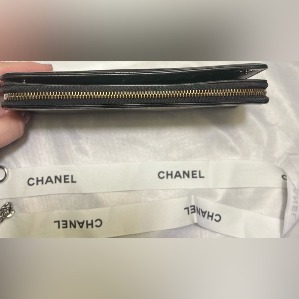 SOLD! CHANEL Authentic Long wallet clutch with chain/insert -Crossbody - Picture 15 of 15
